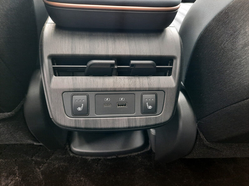 NISSAN ARIYA EVOLVE 63Kwh PACK SPORT completo