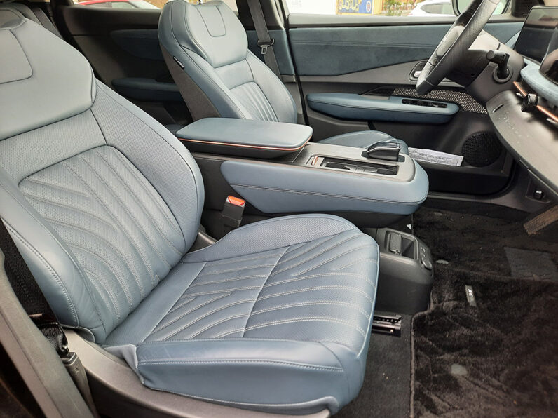 NISSAN ARIYA EVOLVE 63Kwh PACK SPORT completo