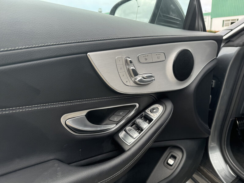 MERCEDES-BENZ   CLASS C 300D completo