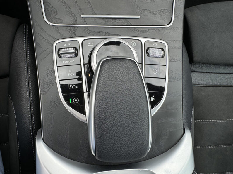 MERCEDES-BENZ   CLASS C 300D completo