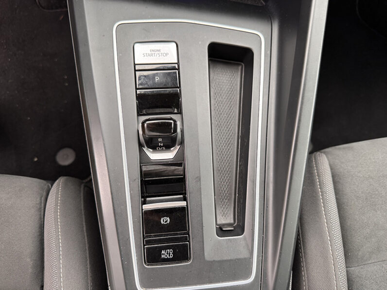 VOLKSWAGEN GOLF 1.4 TSI e-HYBRID (PHEV) DSG completo
