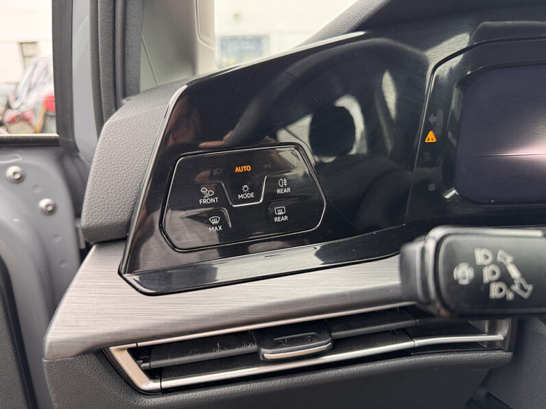 VOLKSWAGEN GOLF 1.4 TSI e-HYBRID (PHEV) DSG completo