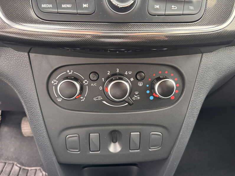 Dacia Sandero 0.9 TCE Confort completo