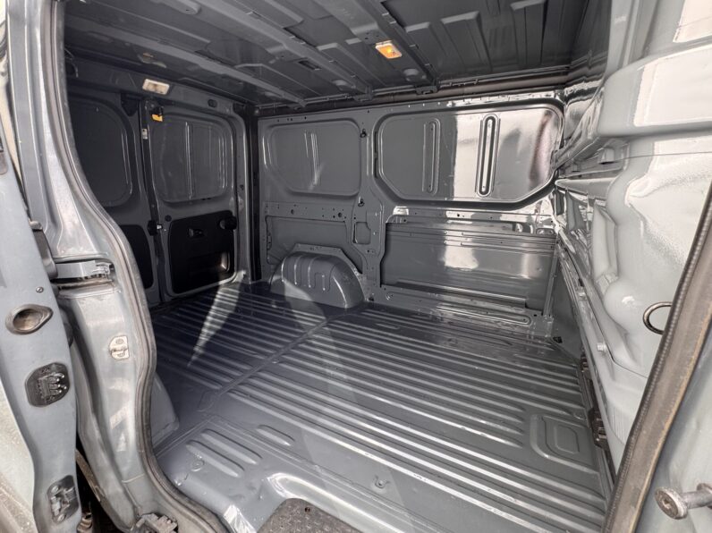 RENAULT TRAFIC 1.6 DCi L1 H1 VAN completo