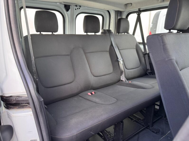 RENAULT TRAFIC III  1.6 DCi 9 LUGARES completo