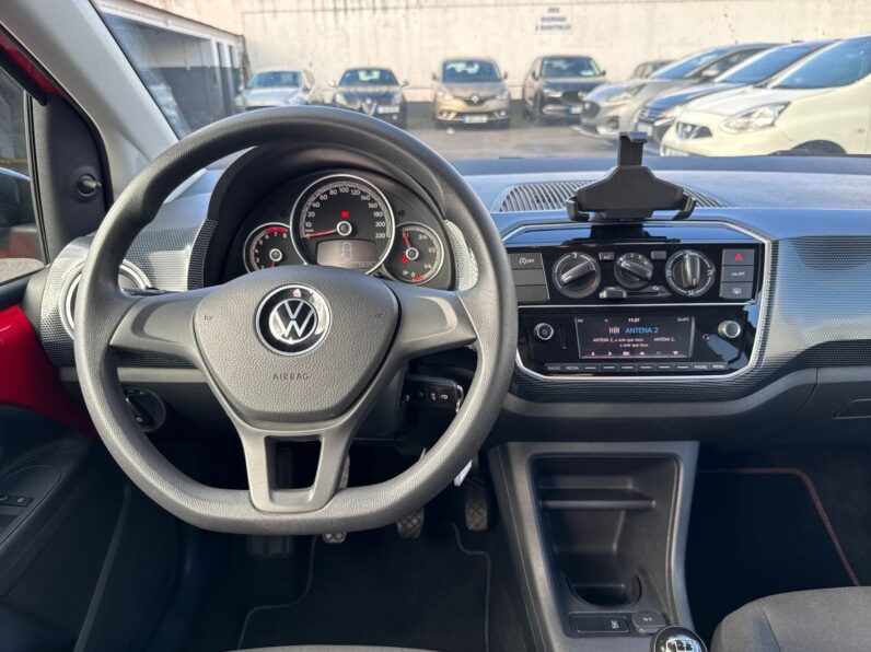 VOLKSWAGEN UP 1.0i MOVE UP! completo