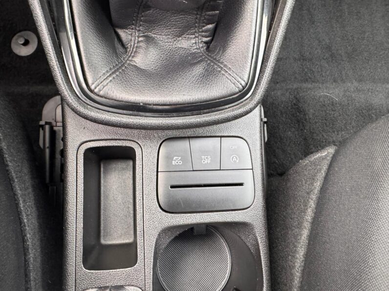 FORD FIESTA 1.1 BUSINESS completo